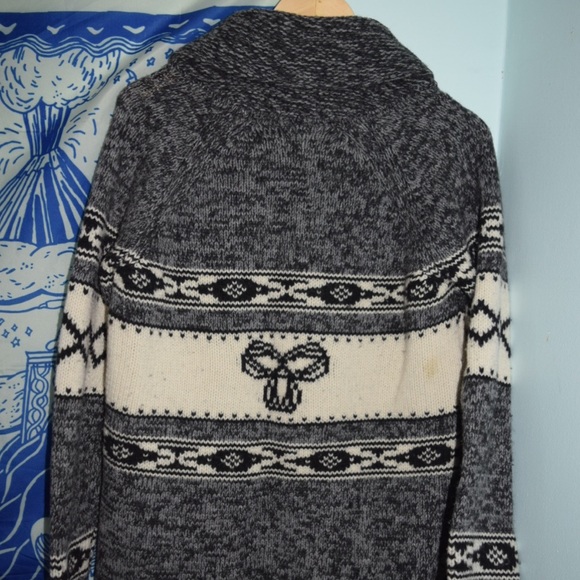 TNA Wool Sweater - Picture 2 of 2
